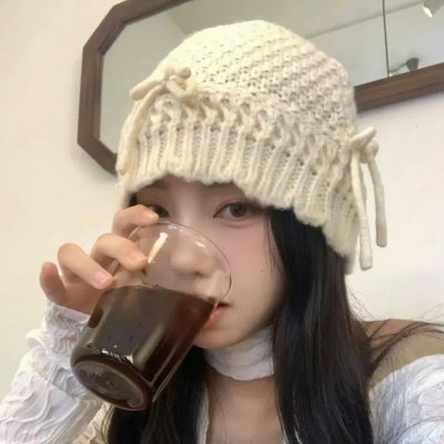 年轻女人